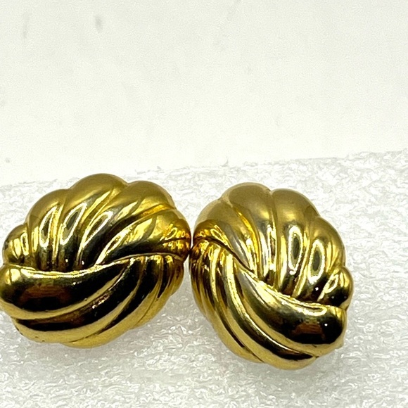Trifari Gold Swirl Stud Clip on Earrings - Picture 8 of 11